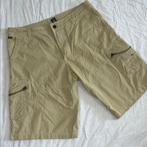 Kuhl Radikl Shorts Mens 36 Hiking Outdoor Stretch 11 inseam Khaki zipper pockets